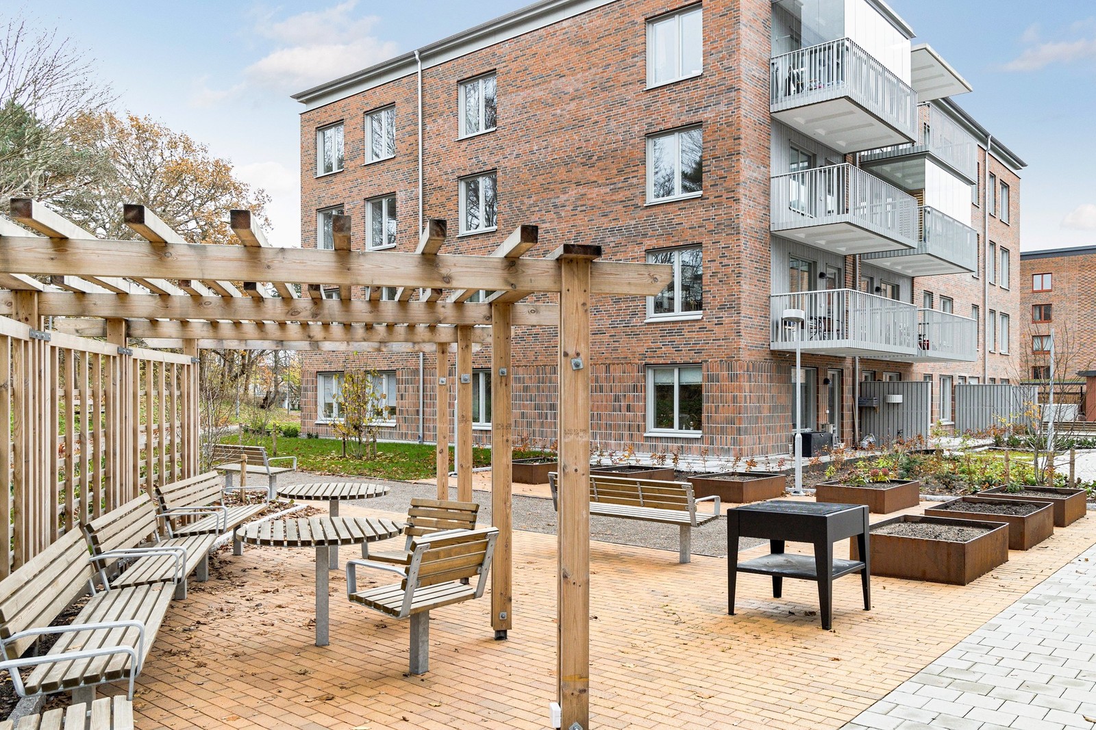 Välkommen till denna exklusiva bostad i uppskattad 55+ förening