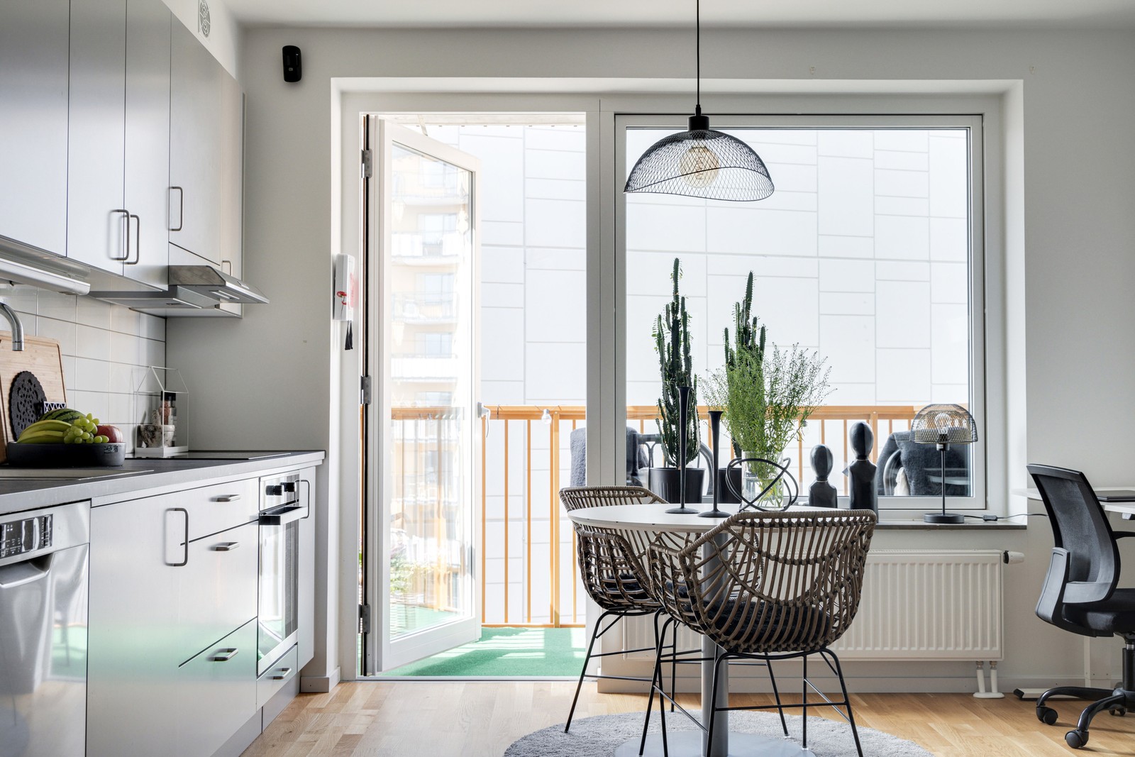 Nu ges tillfälle att förvärva denna citynära etta på Famngatan 10...