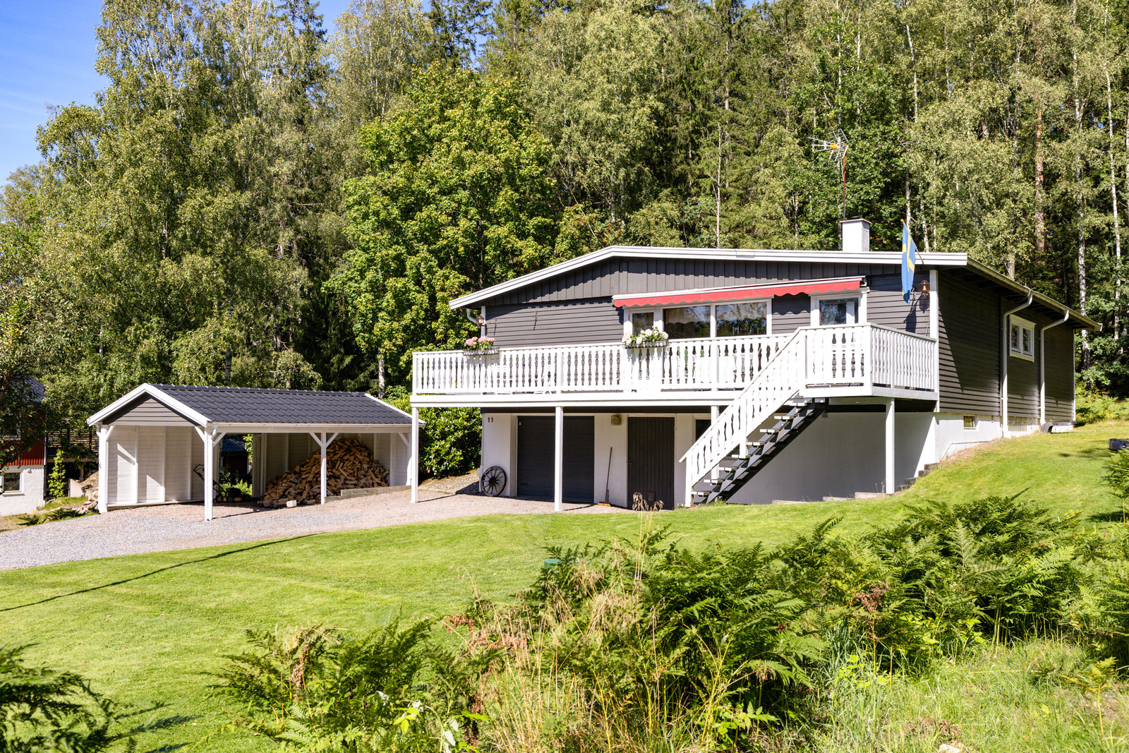 Välkomna till Sandkullen och denna idylliska naturnära plats!