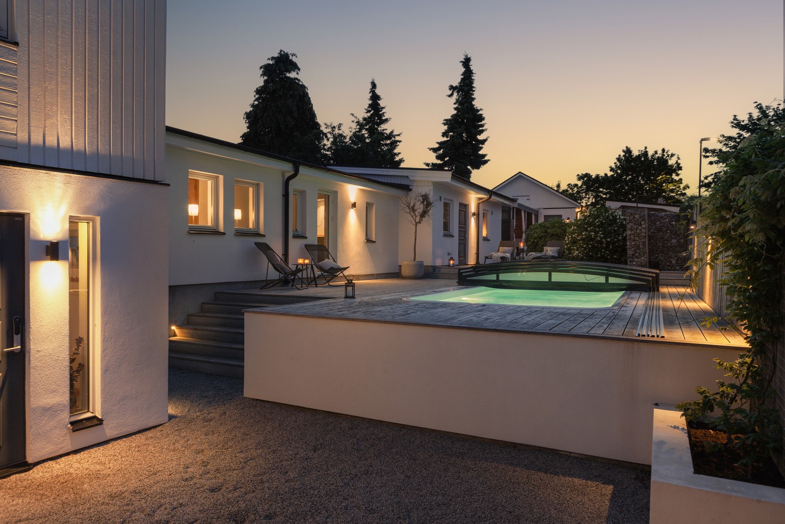 Välkomna till detta charmiga och fantastiskt omhändertagna hus