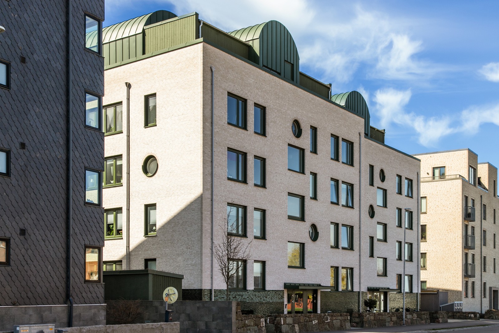På Södra vägen ligger Brf Aliselund byggd 2021