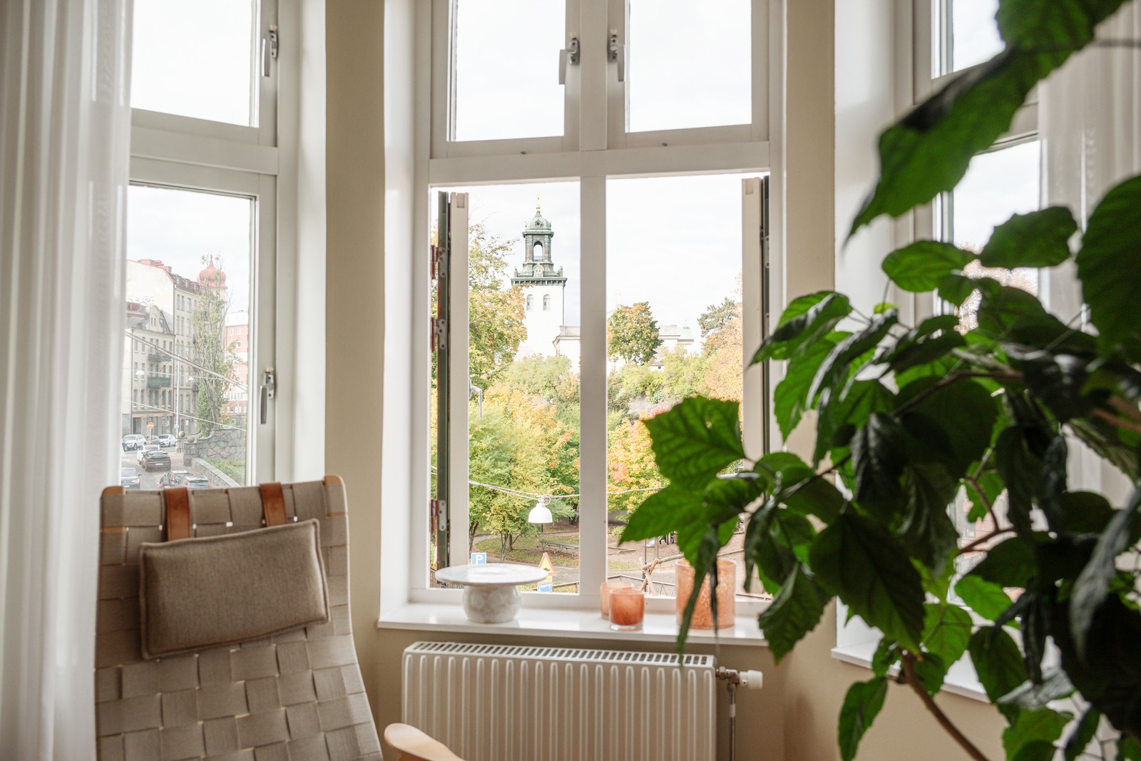 Välkommen till ett hem högst upp i huset med ljuvlig utsikt