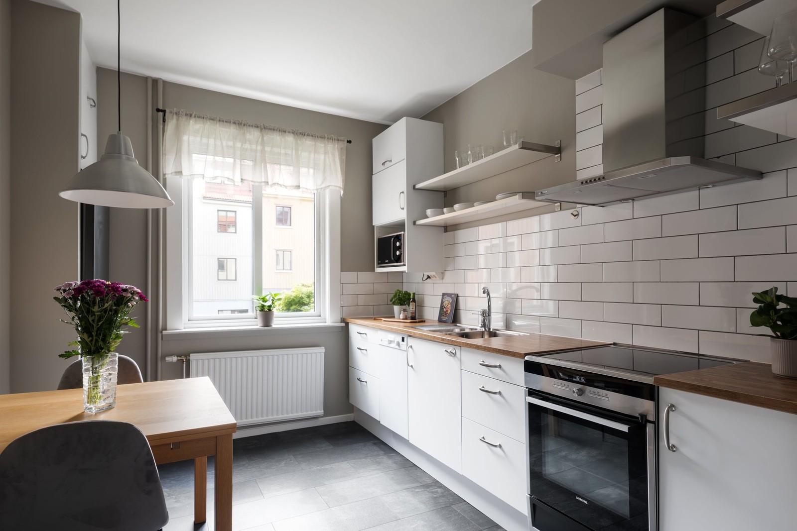 Varmt välkomna till Fredåsgatan 18C!