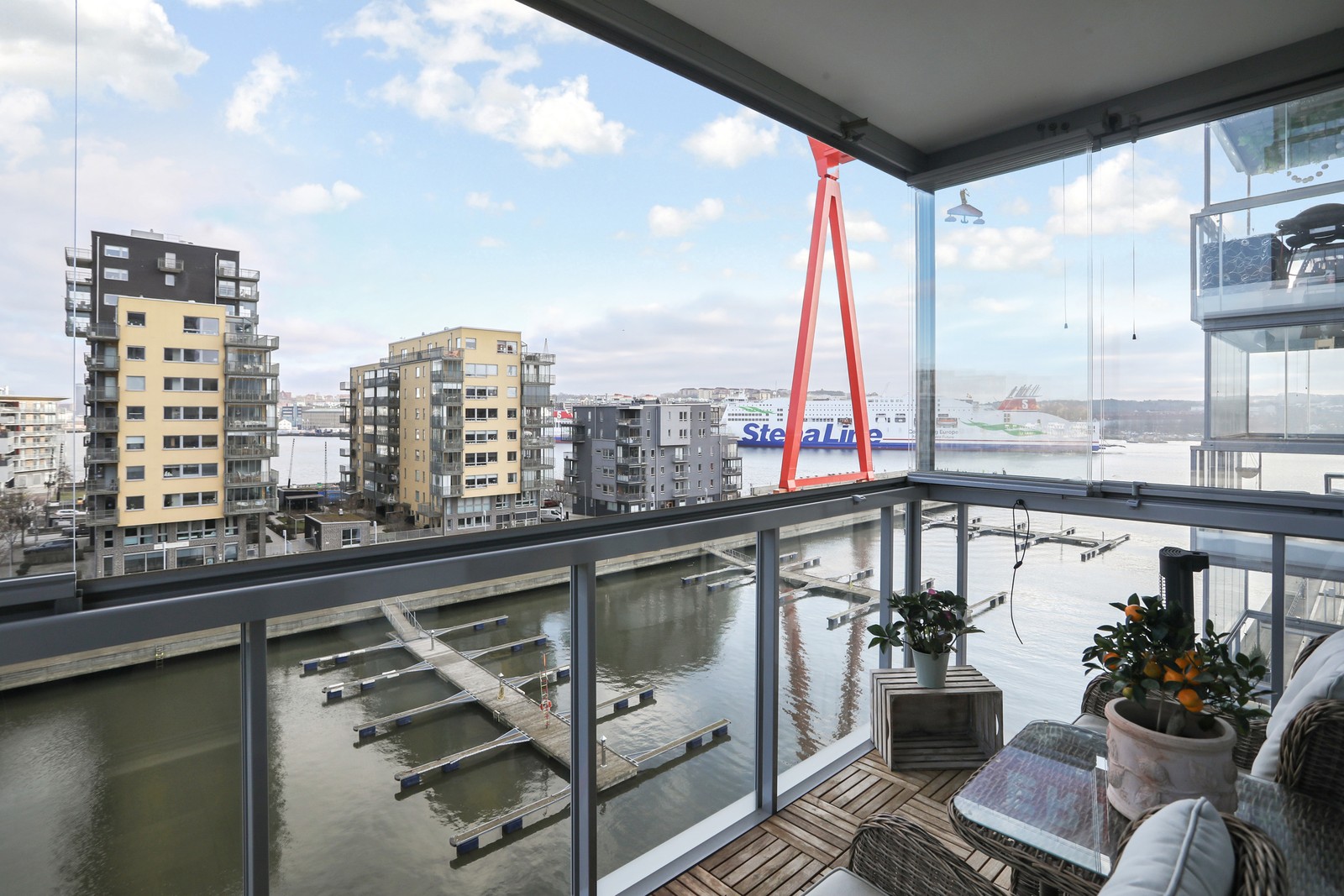 Häftig vy från bakongen