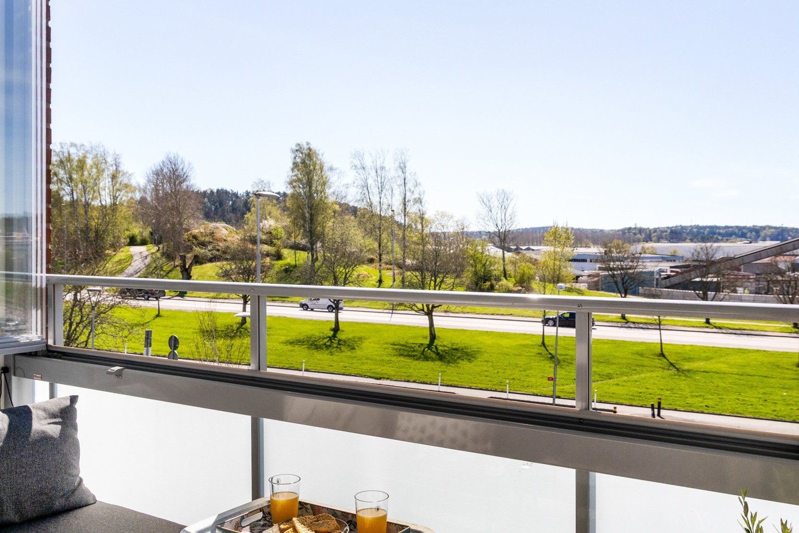 Inglasad balkong i västligt läge