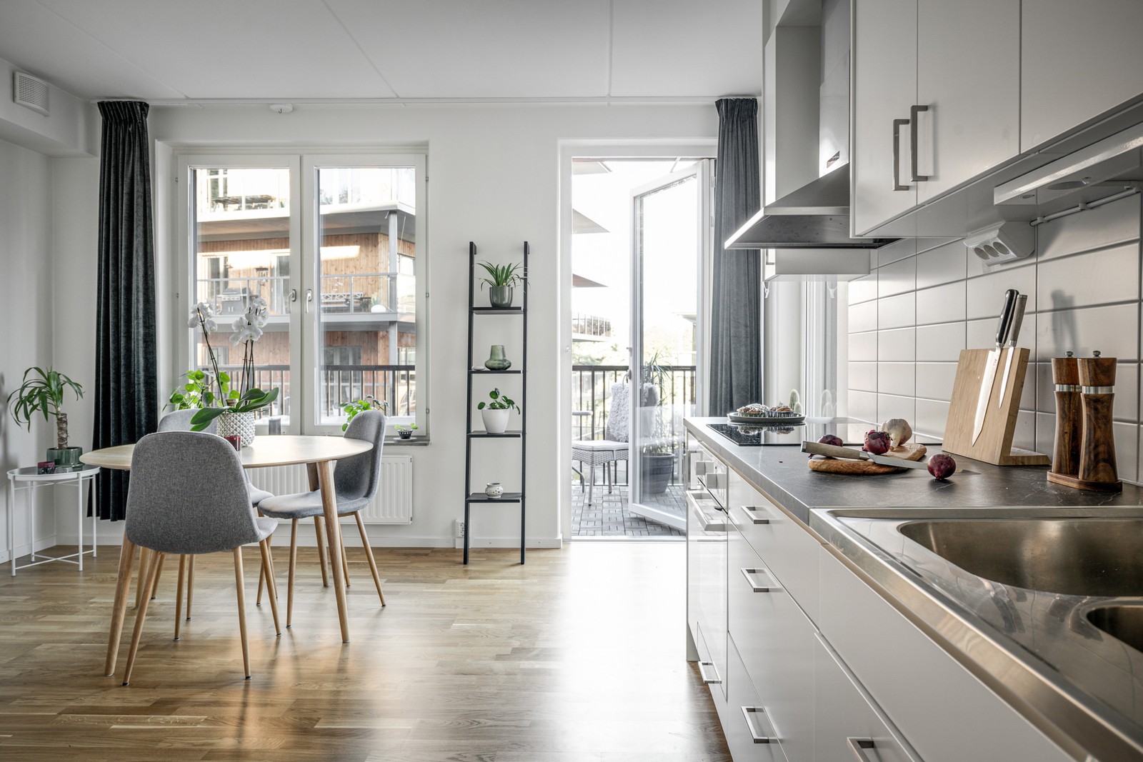 Ljus, fin, välplanerad lägenhet högst upp