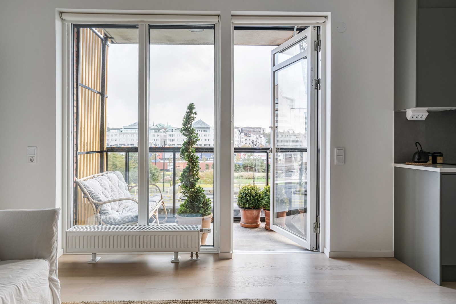 En modern och välplanerad bostadsdröm med känslan att bo på havet!