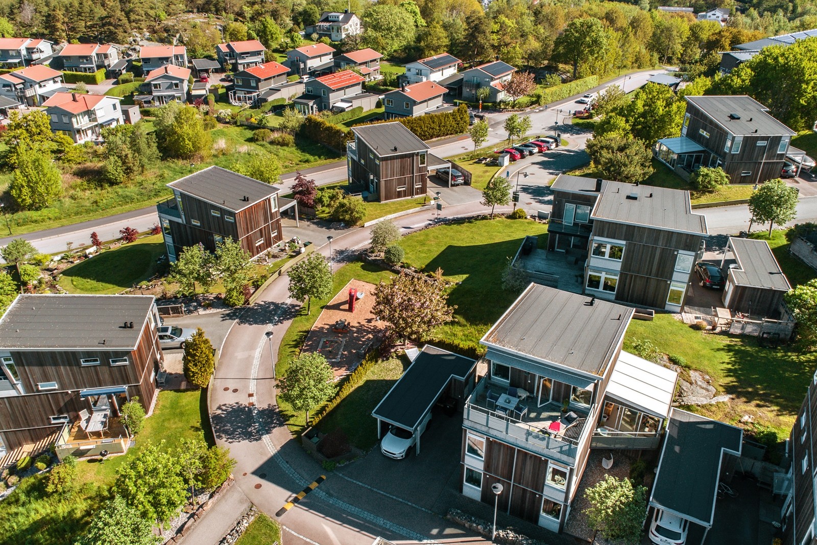 Högt belägen villa i området