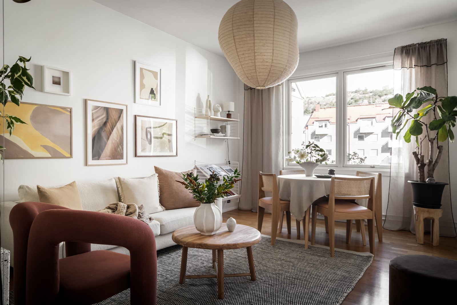 Välkomna till denna välplanerade tvåa i Krokslätt