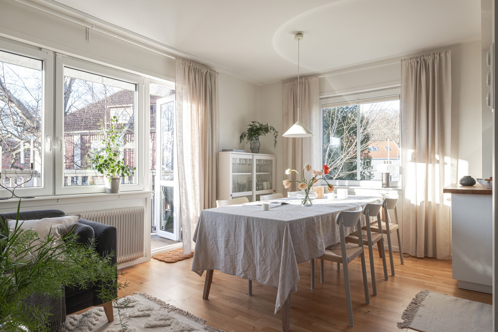 Varmt välkomna till Herrgårdsgatan 3 och denna etagefyra