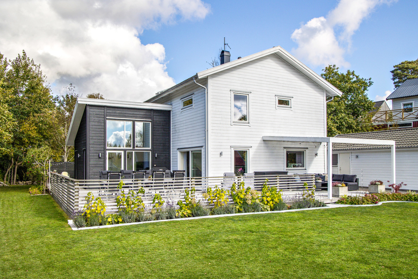 Välkommen till Hjälmavägen 195