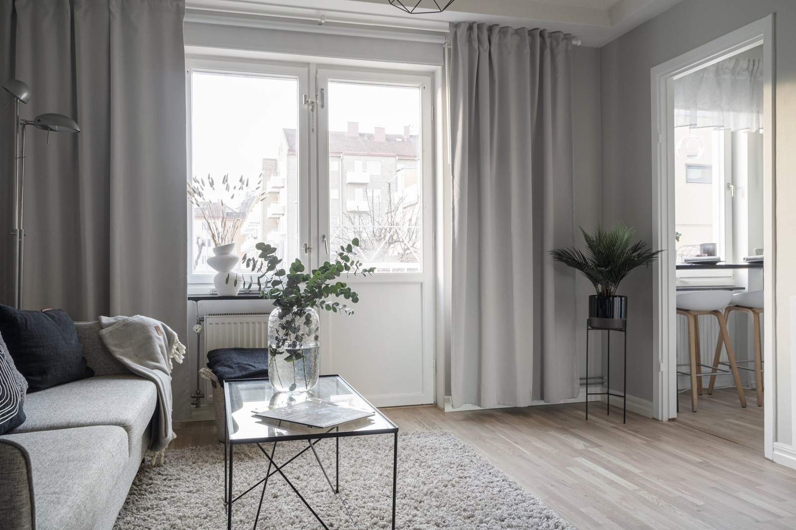 Välkomna till denna trivsamma bostad i Bosgården