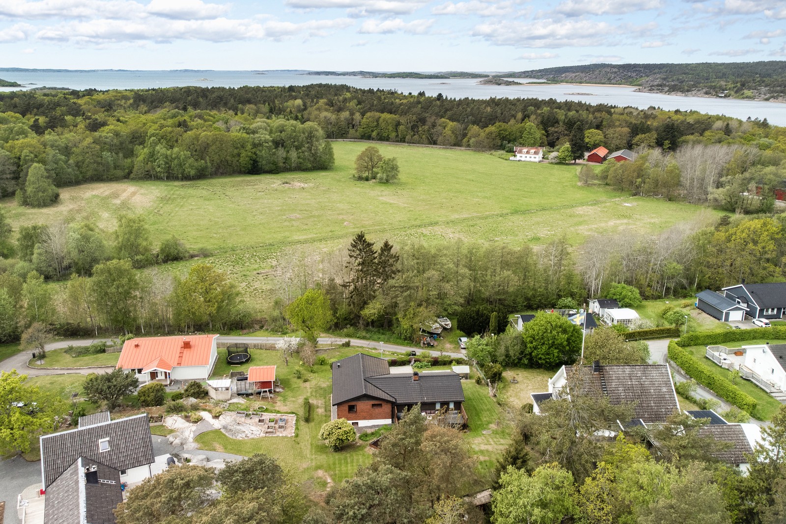 Härligt läge med endast en kort promenad ner till Kippholmsbadet