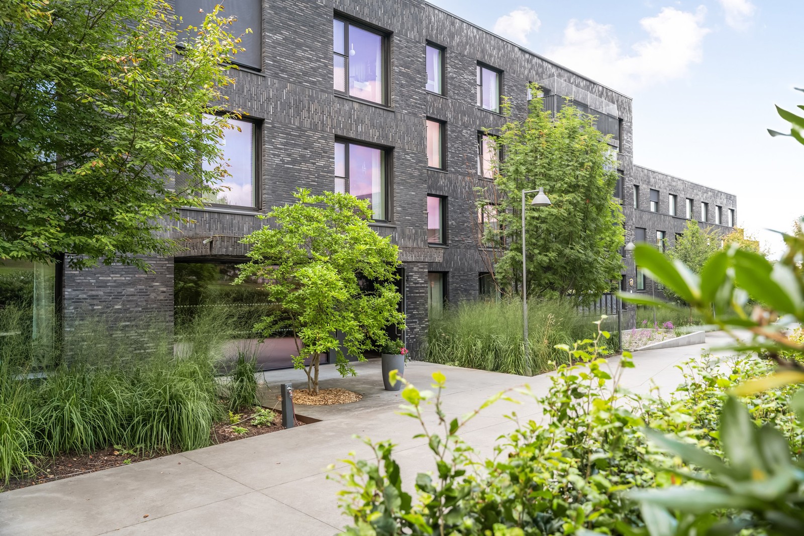 Smakfull fasad och rogivande område