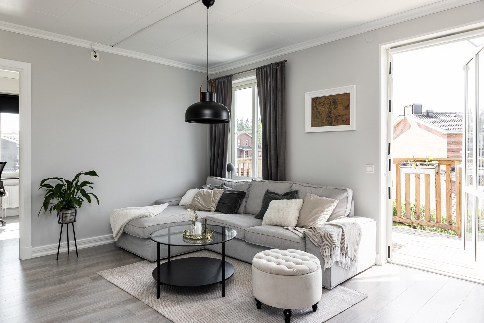 Välkommen till Plutos Gränd 9D!