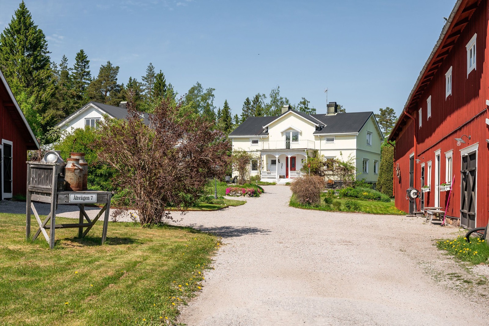 Välskött gård i Njurunda