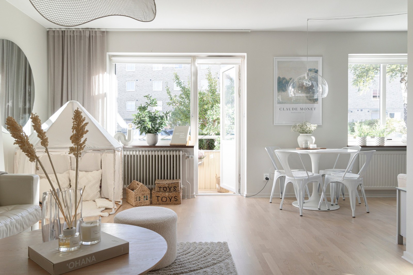 Välkomna till denna fina och välplanerade trea i Krokslätt