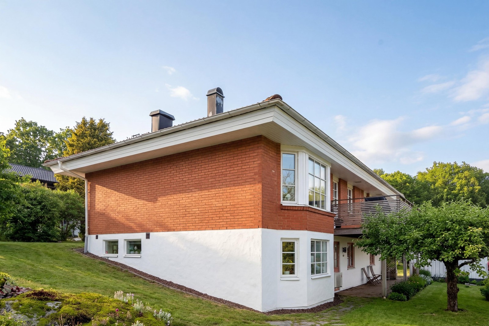 Rymlig och välplanerad familjevilla i attraktiva Backatorp.