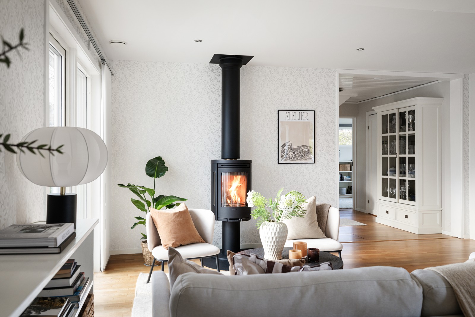 Visning söndag 23/11 kl. 14.30, kontakta mäklare Nina Stolpe för visning utöver detta tillfälle.