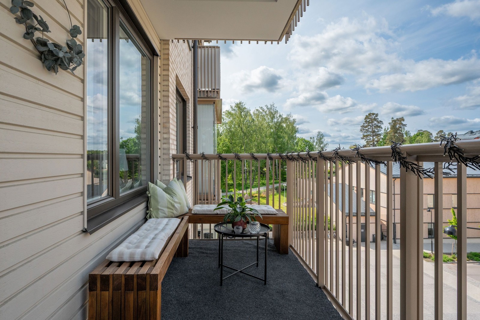 Balkongen är en paradbalkong om 9 kvm