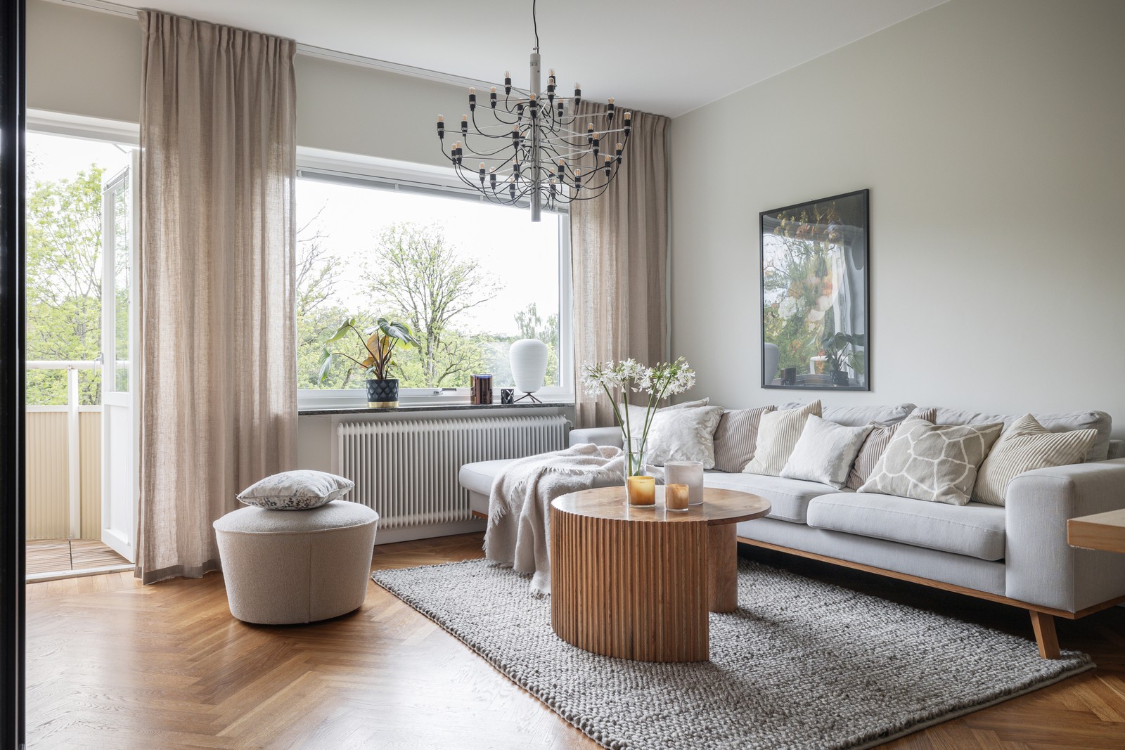 Välkommen till denna helrenoverade fyra på Lillatorpsgatan 3B!