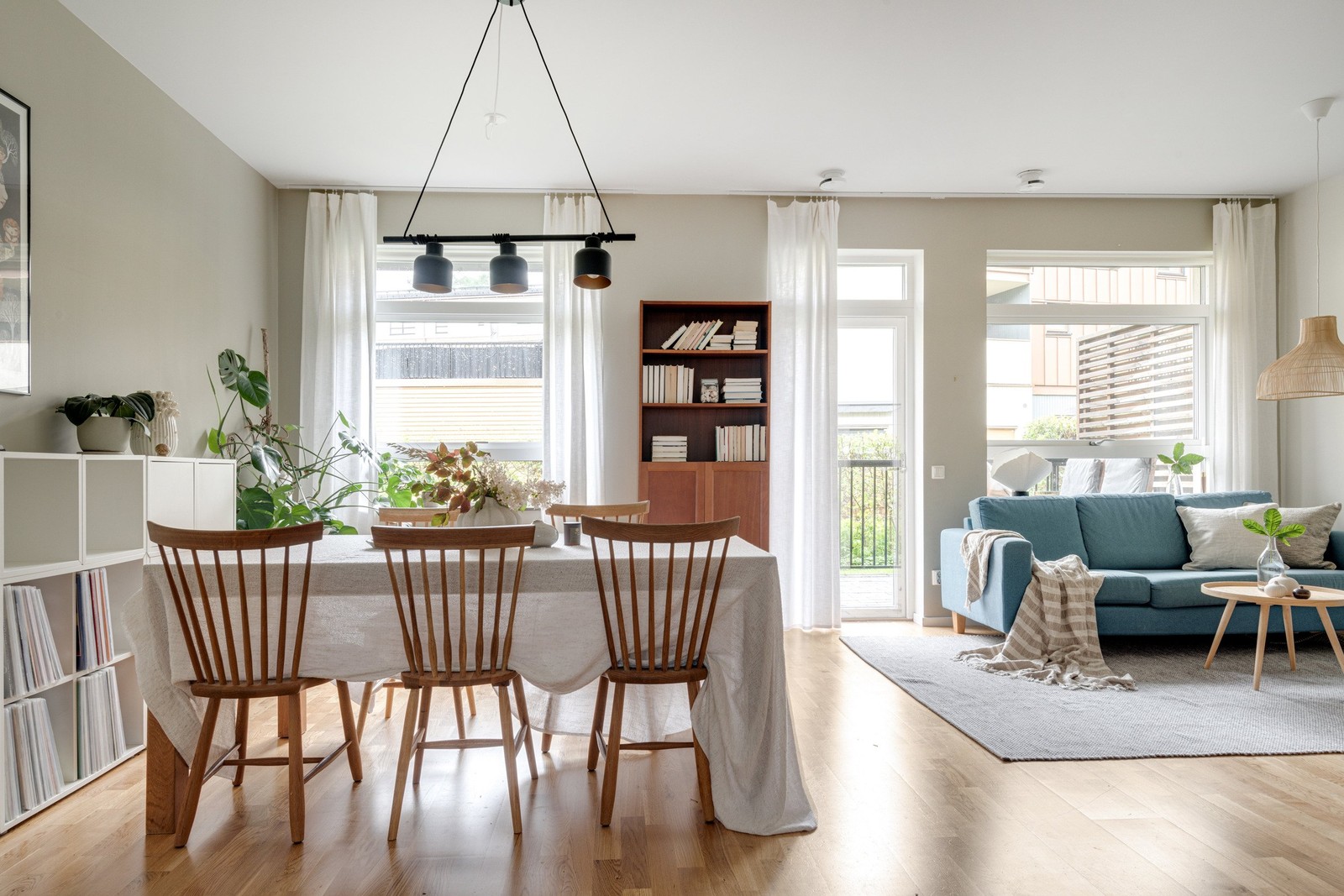 På Symfonigatan 47 finner ni detta bostadsrättsradhus från 2017.