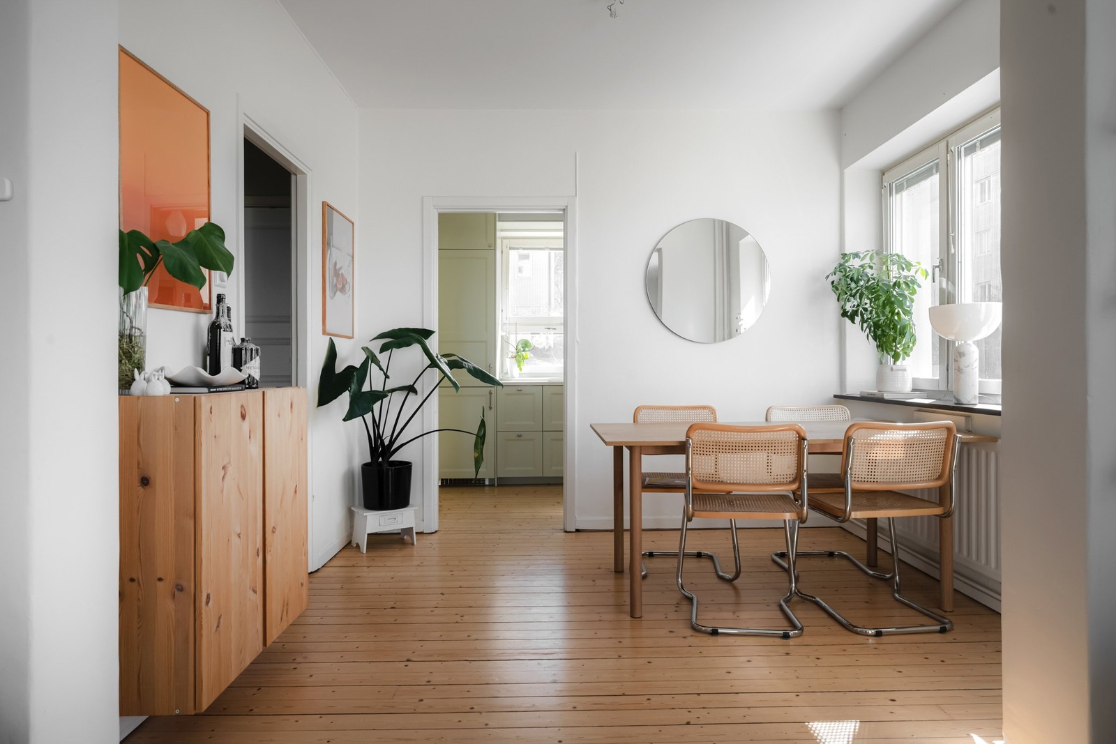 Fantastiskt ljusinsläpp från tre väderstreck