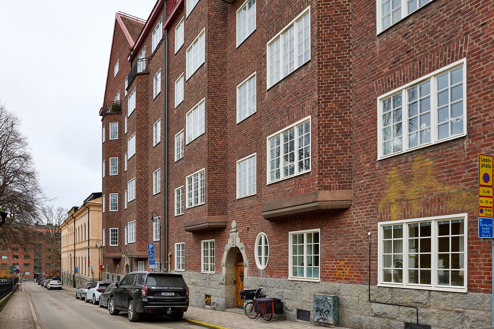 Vacker tegelbyggnad anno 1914