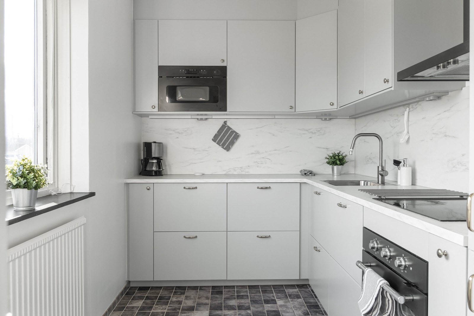 Välkomna till denna fina etta i Bifrost