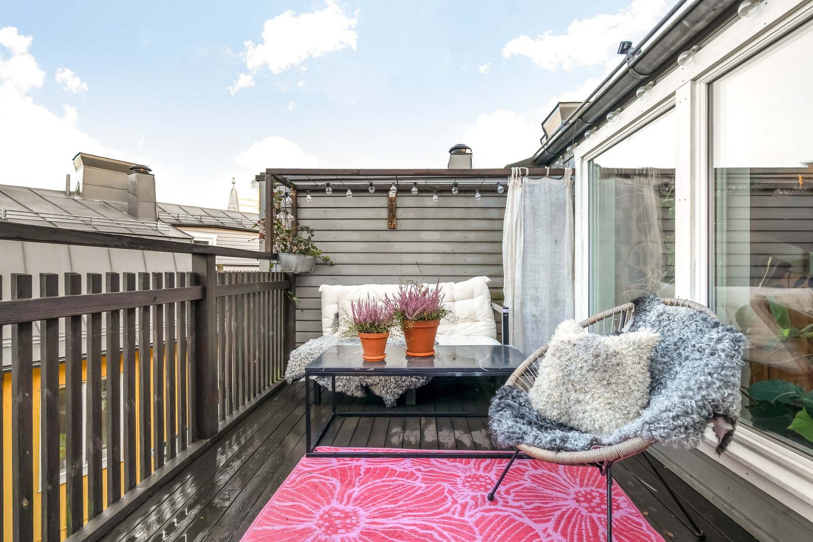 Stor rymlig terrass!