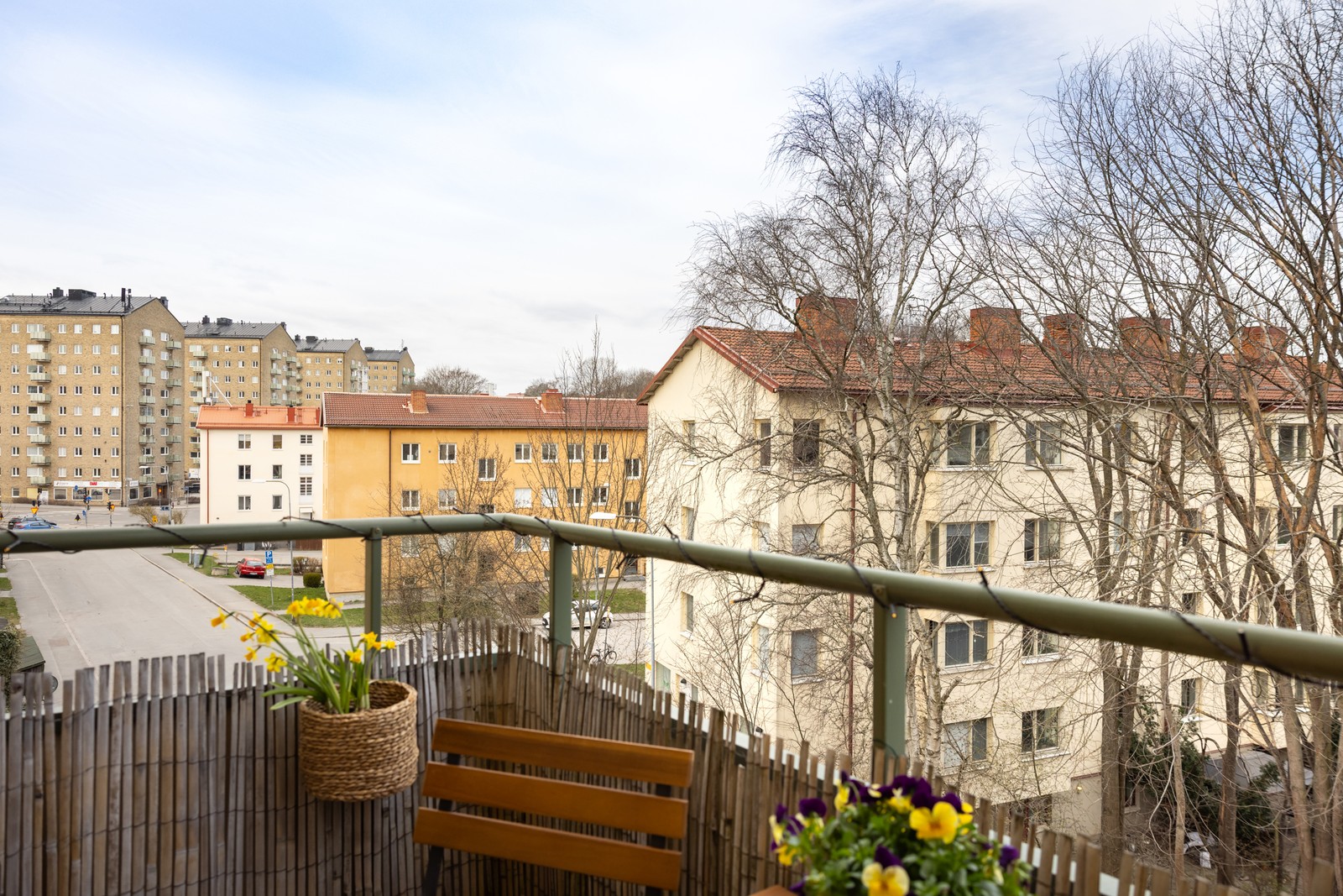 Underbar balkong i ett högt läge