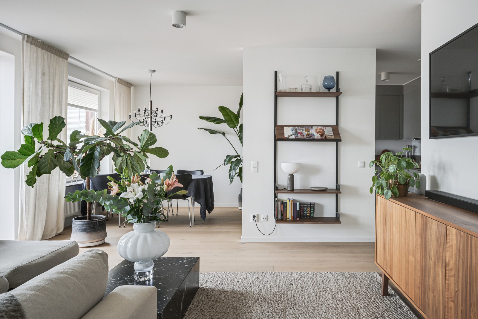 Unik gaveltrea högst upp i huset