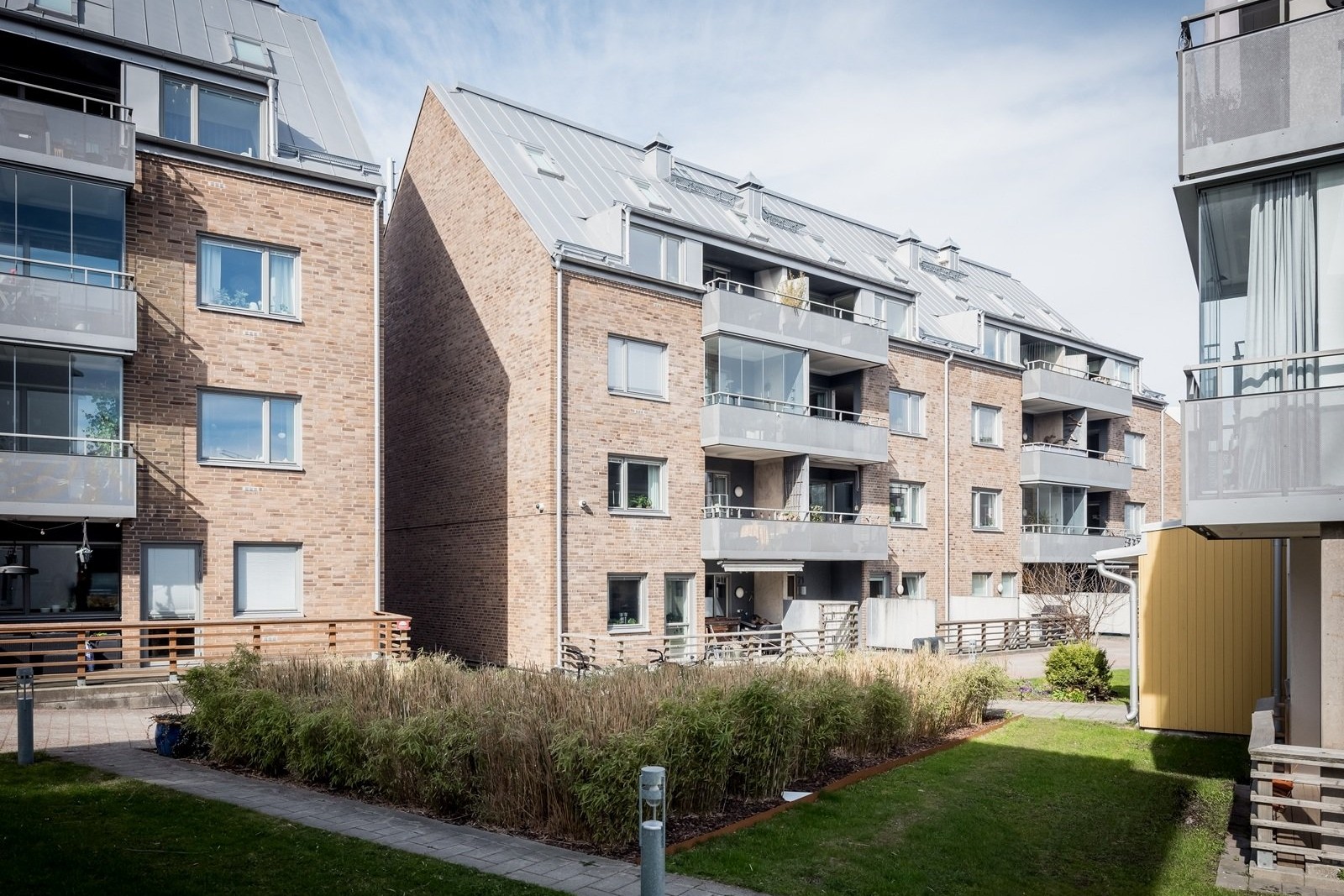 Familjevänliga A R Lorents gata