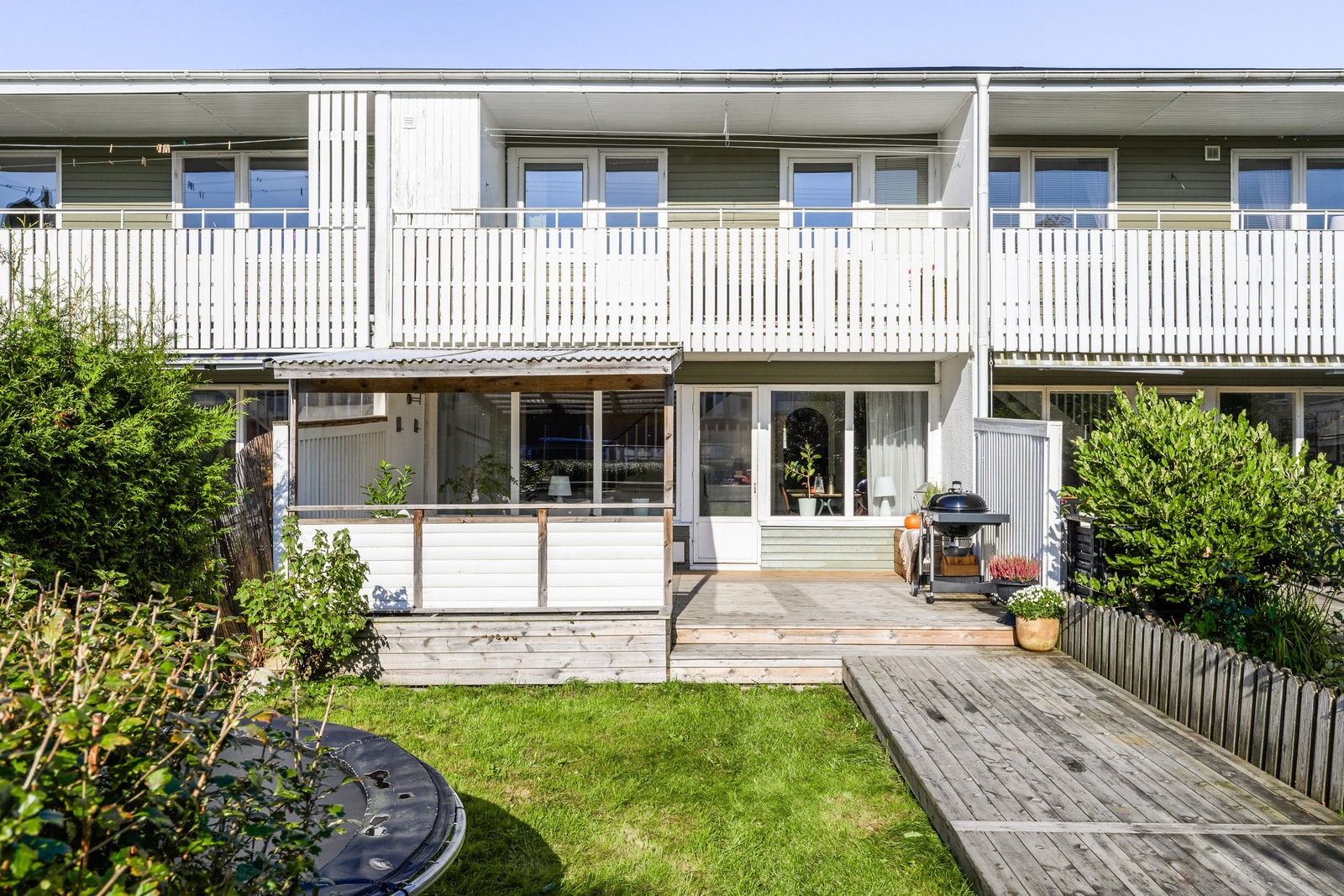 Fint radhus i barnvänliga Kyrkmossen