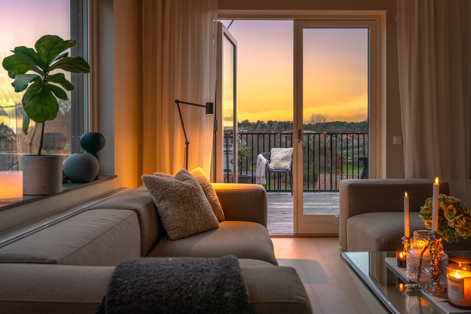 Modern nyproducerad lägenhet med stor terrass