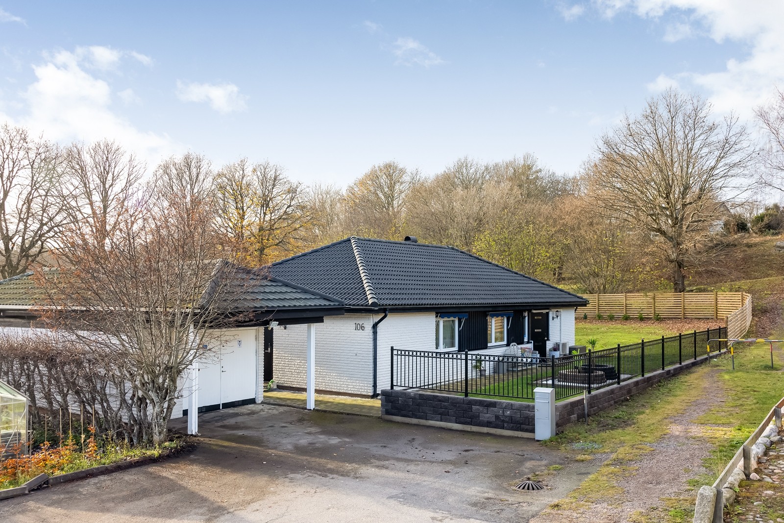 Enplansvilla med fristående garage i Skällared, Onsala