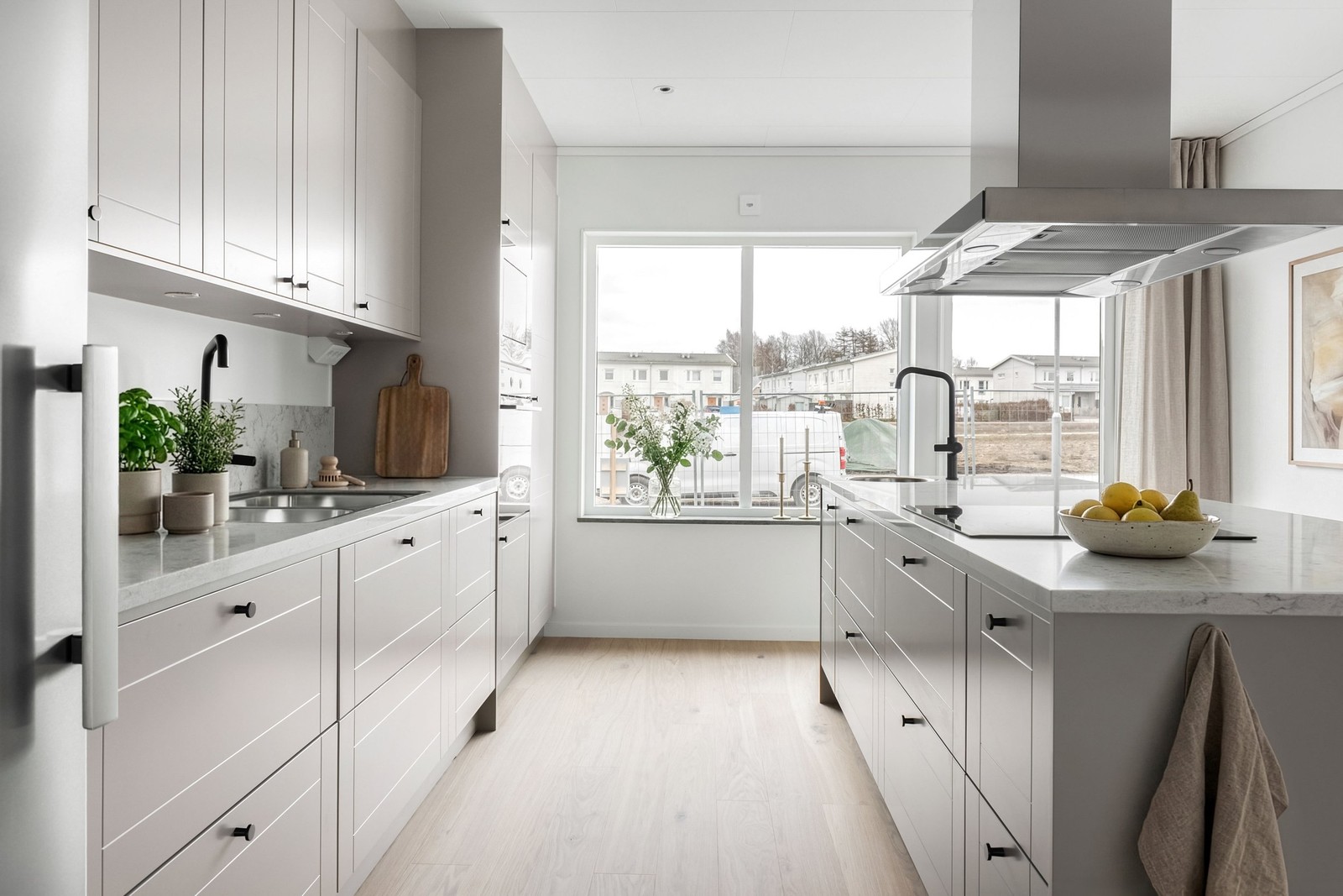 (Bilder inifrån ett exempelhus. Avvikelser kan förekomma.)