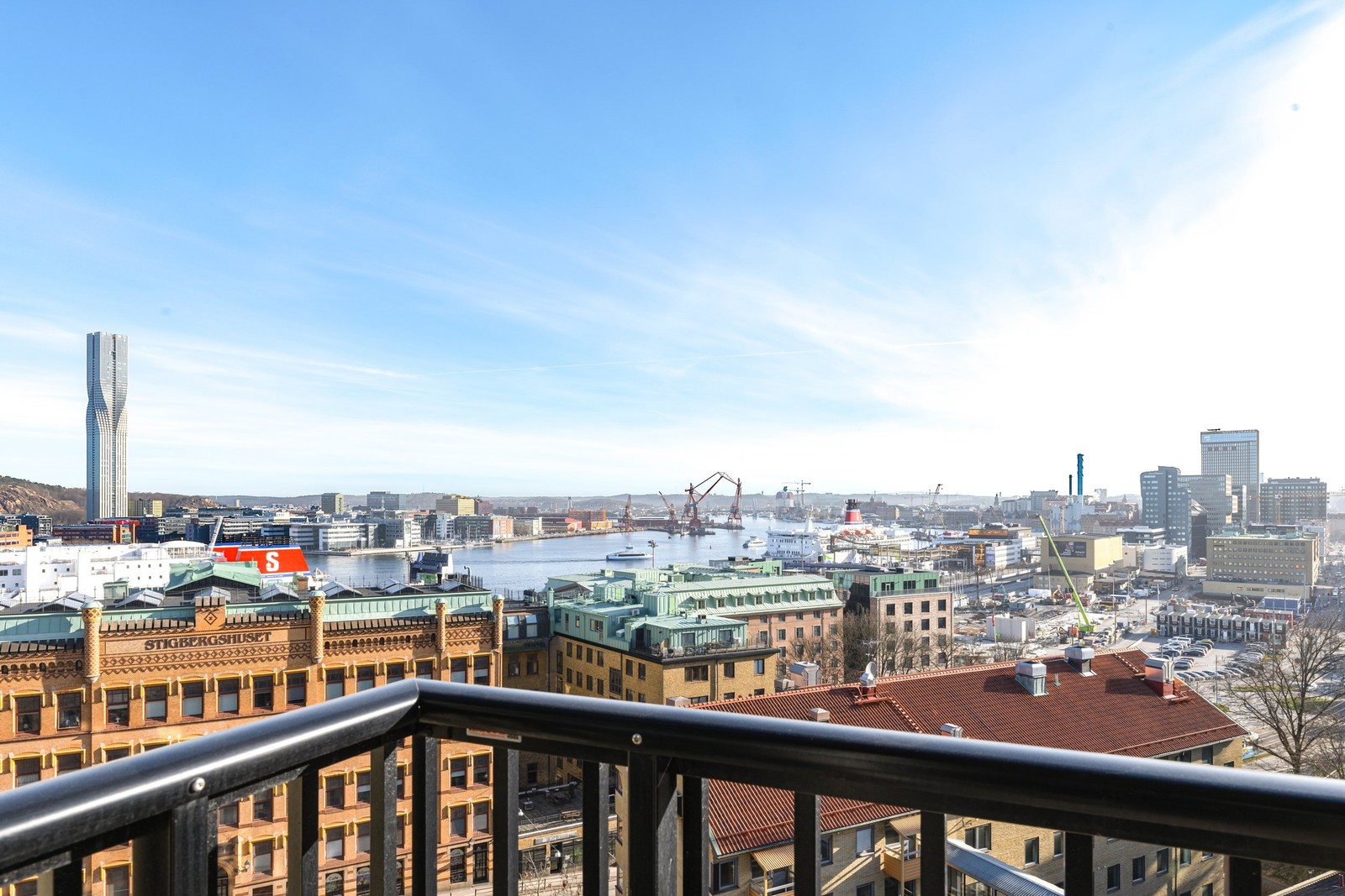 Här bor du med en utsikt få förunnad att ha i sitt hem!