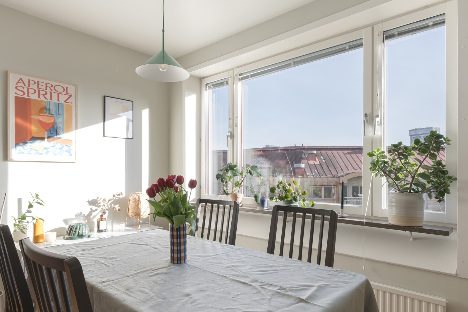 Välkommen till ett ljust och trivsamt hem i Nordens största bostadsrättsförening!