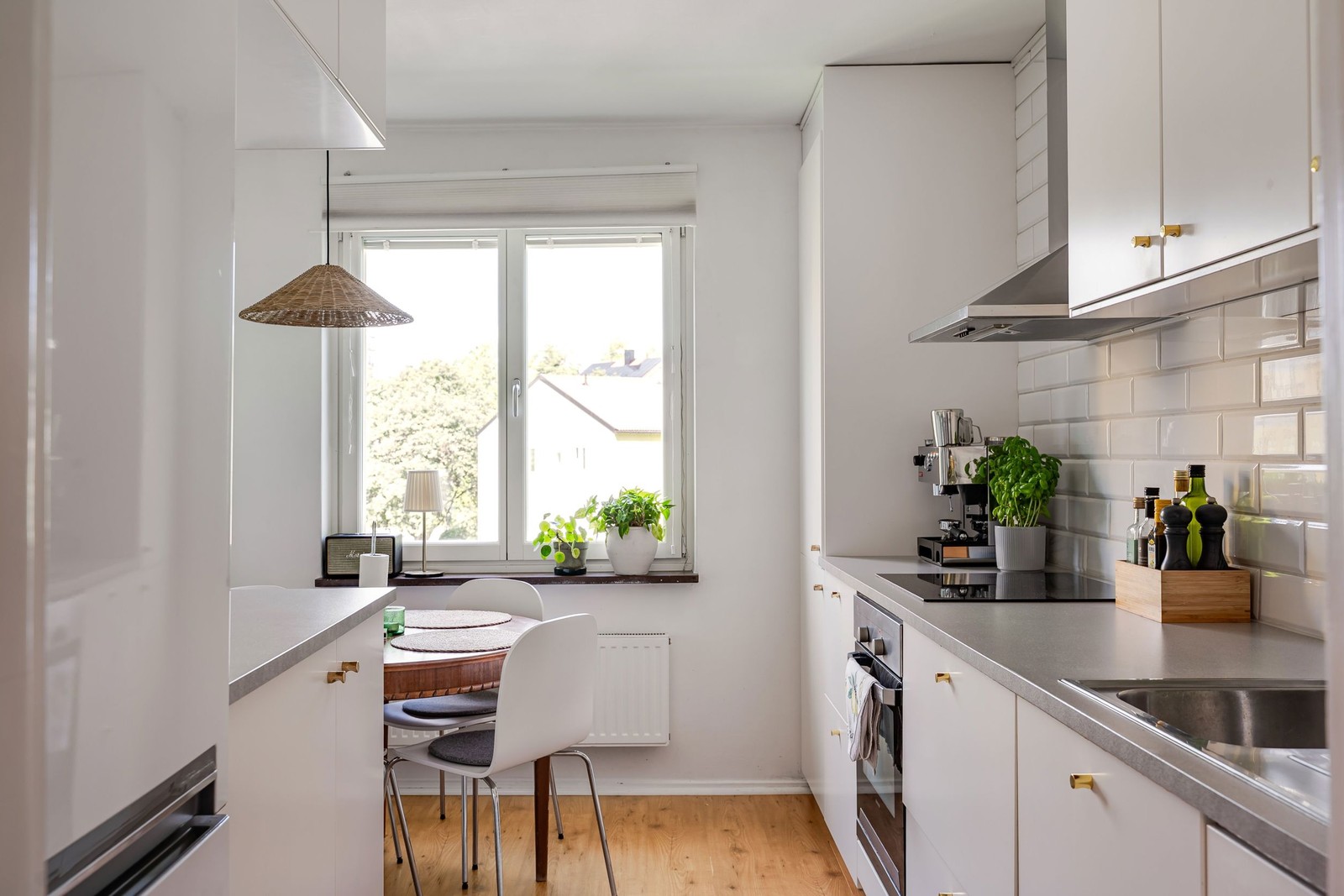 Fint renoverat kök med matplats