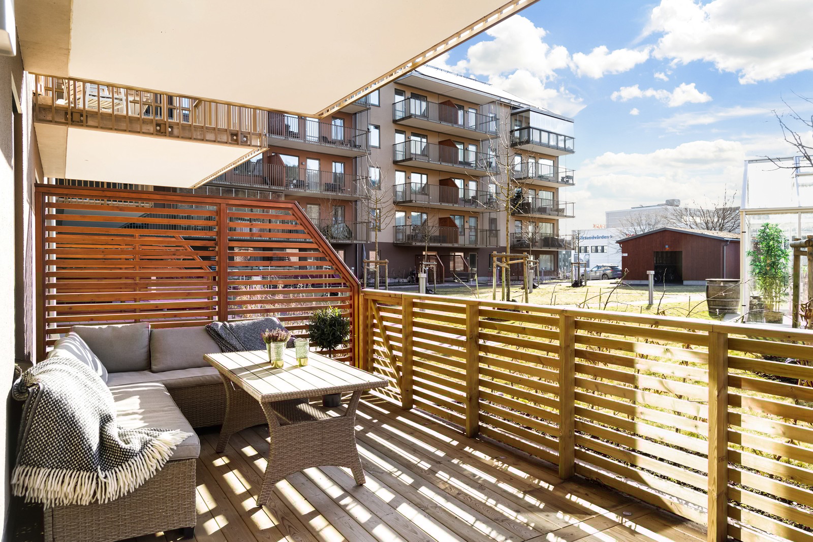 Trivsamt fyra med en uteplats om ca 80 kvmadratmeter