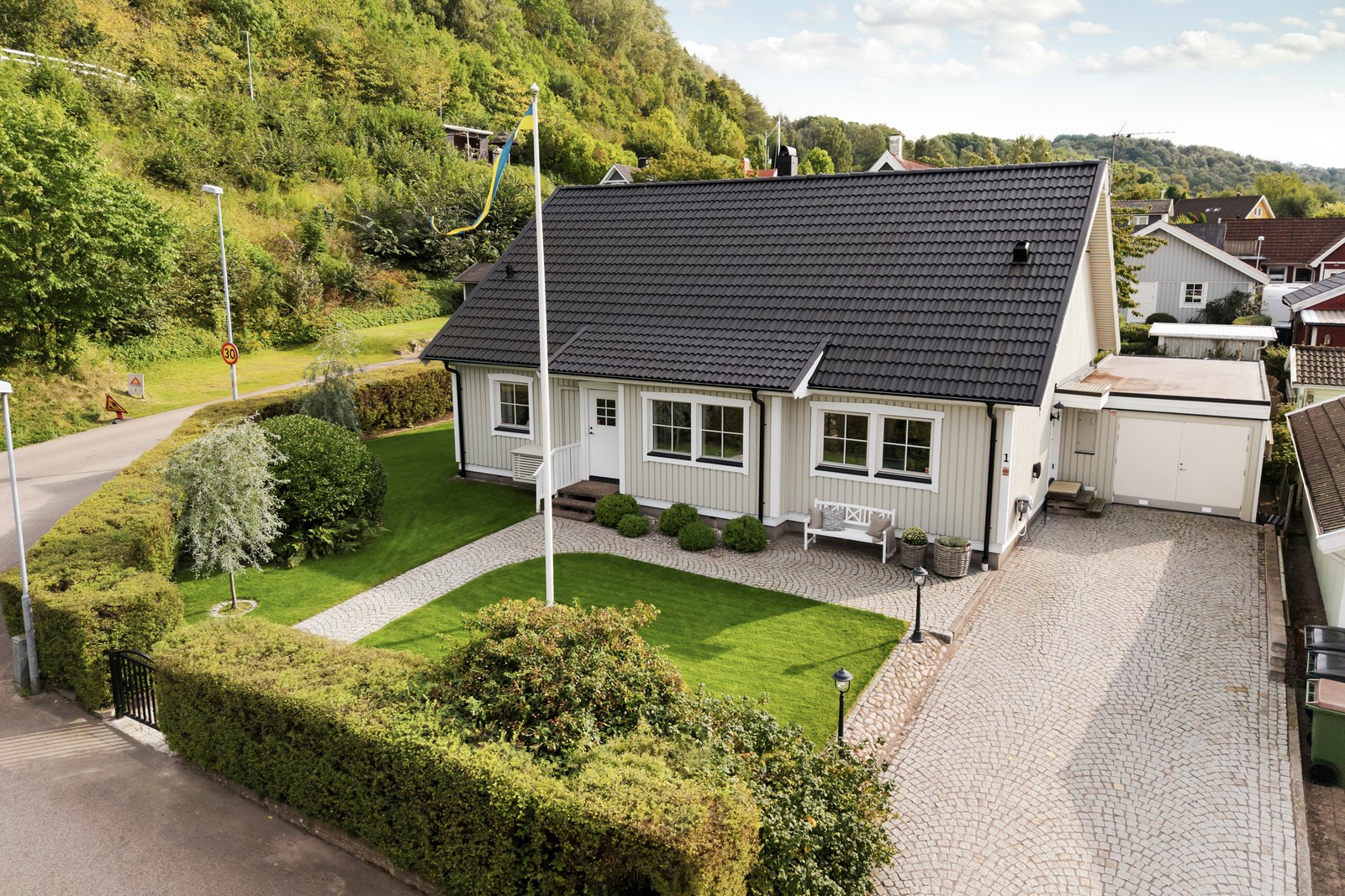 Välkomna till fina Pionvägen 1!