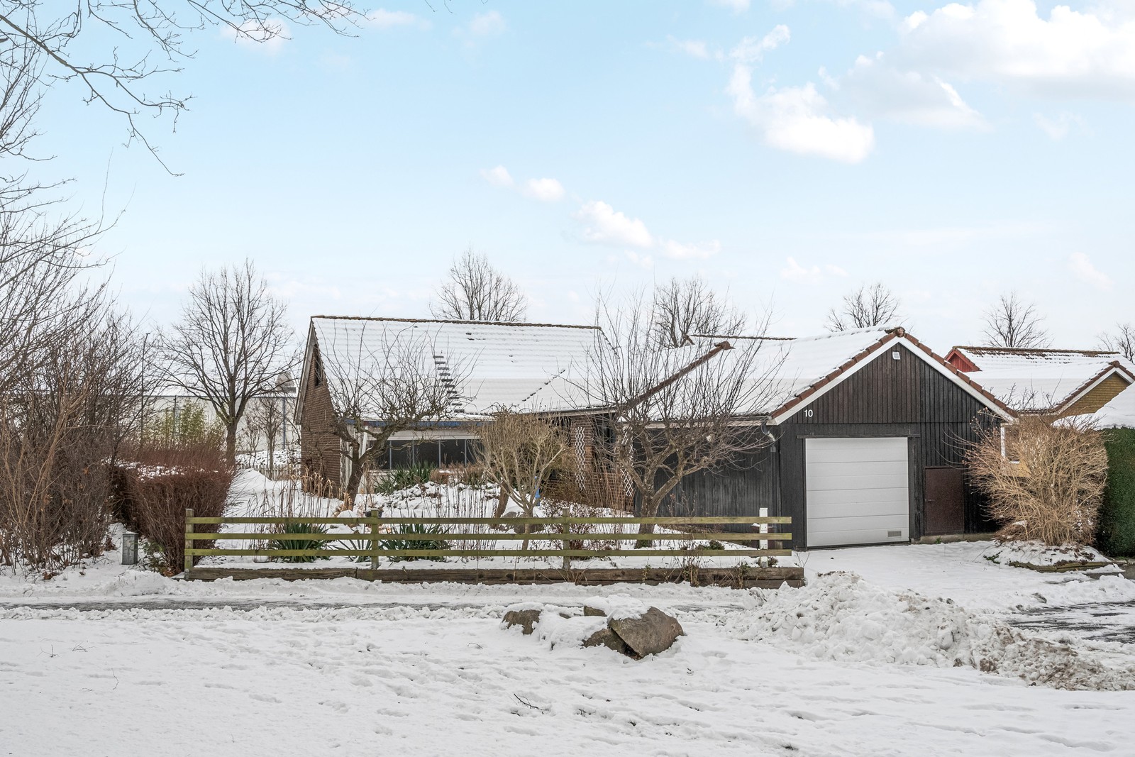 Välkomna till Fagerängsvägen 10 - belägen på återvändsgata