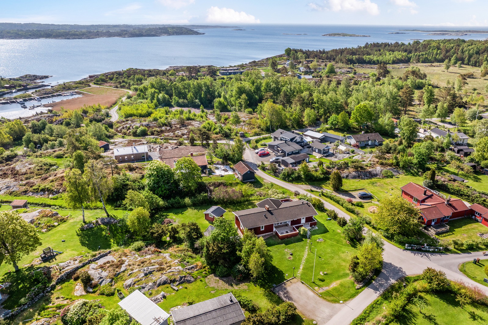 Promenera eller cykla ner till vattnet