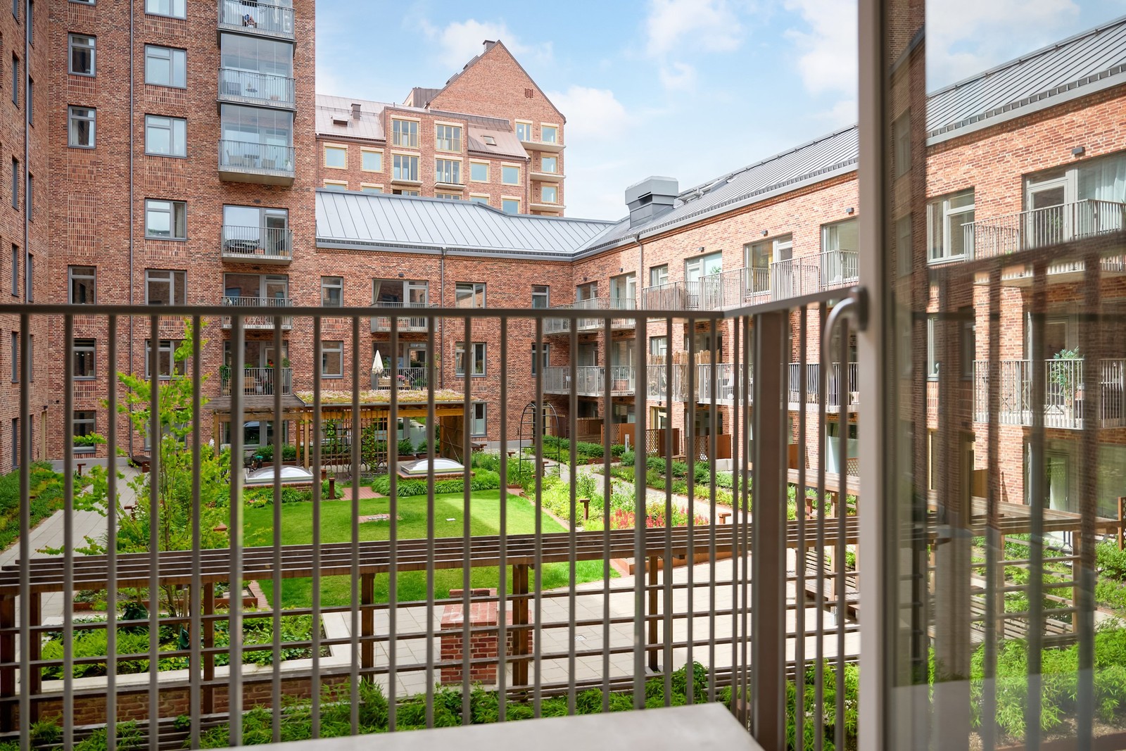 Välkommen till Walter Bengtssons Gata 24 och denna charmiga etta