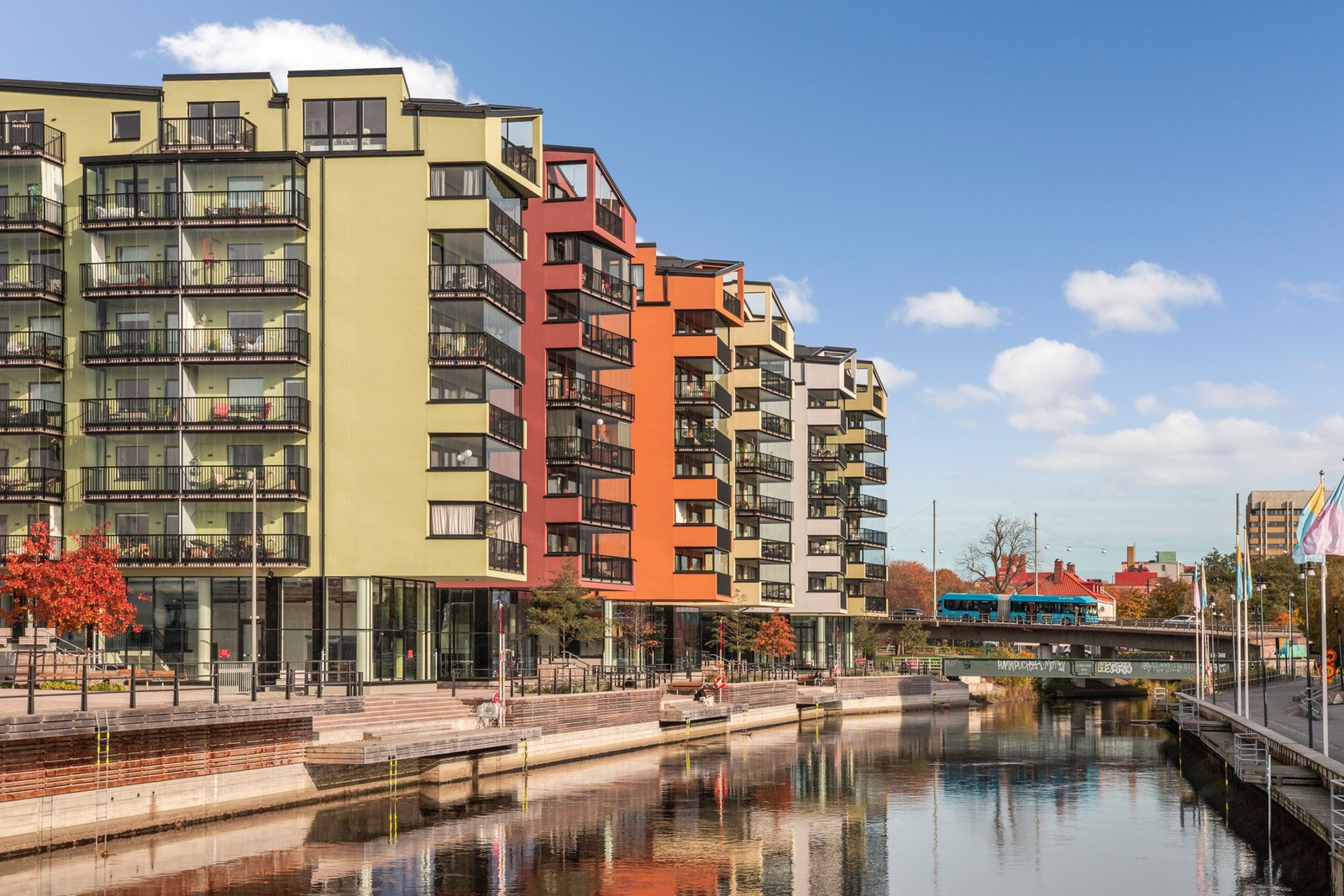 Här bo ni med frontläge mot mysiga Säveån