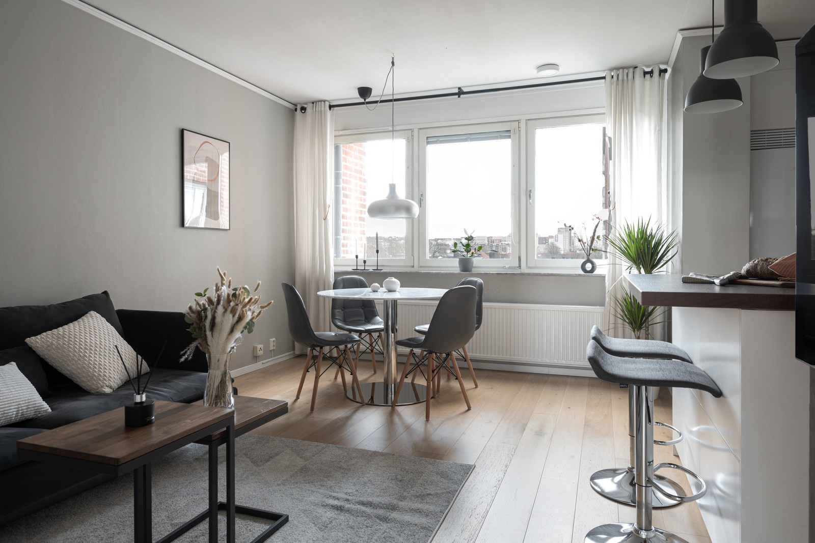 Välkommen till en ljus och välplanerad tvåa mitt i Majorna!