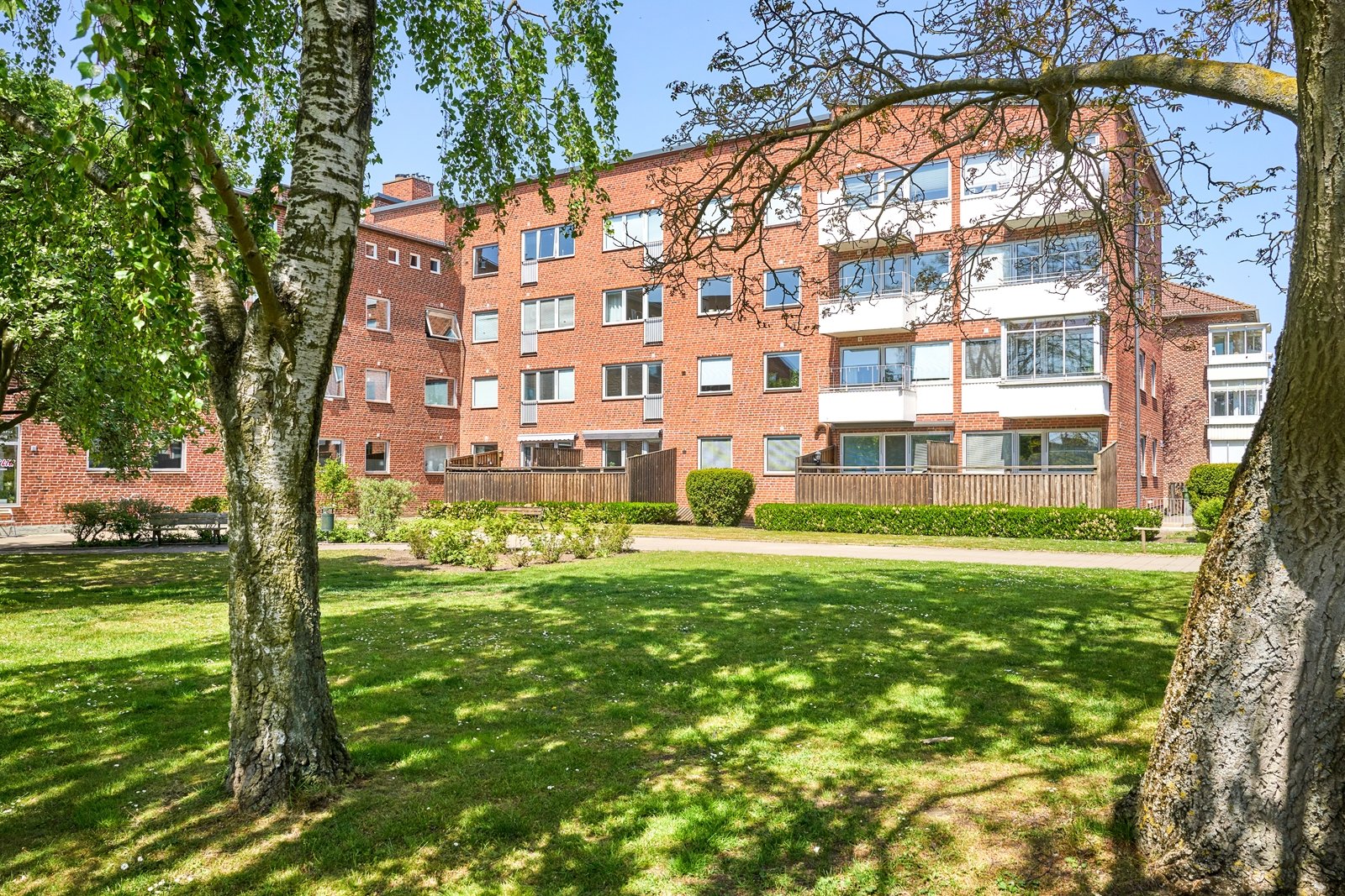 Ljus och fin tvåa belägen på ett attraktivt läge i en omtyckt förening