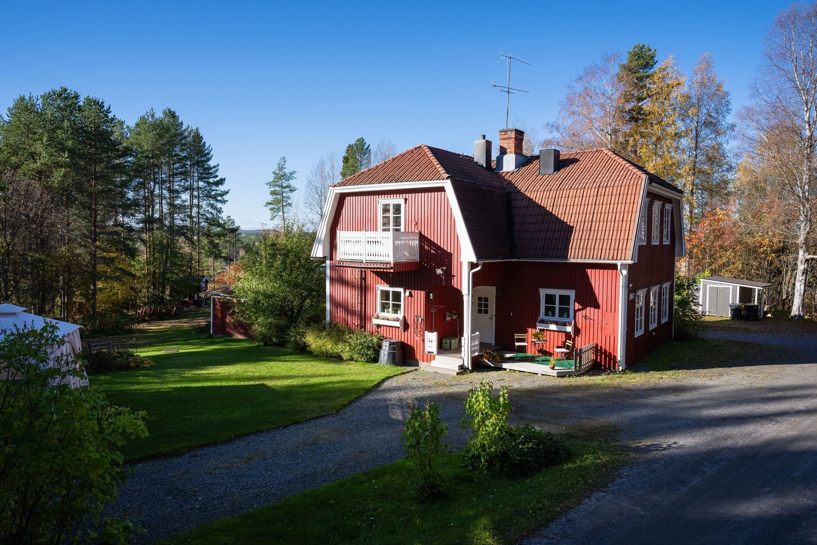 Rymligt hus med lugnt läge i Ragvaldsträsk