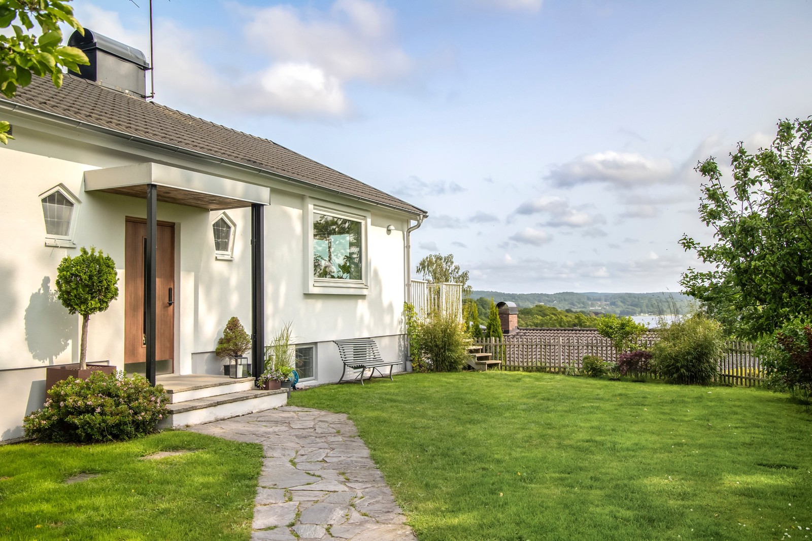 Med ett högt läge och en slående utsikt över Aspen finner du denna 50-talsvilla i kanonfint skick!